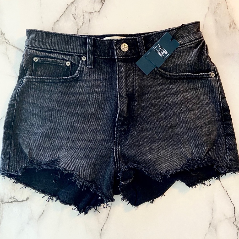 Abercrombie & Fitch Mom Short High Rise Size 2/26